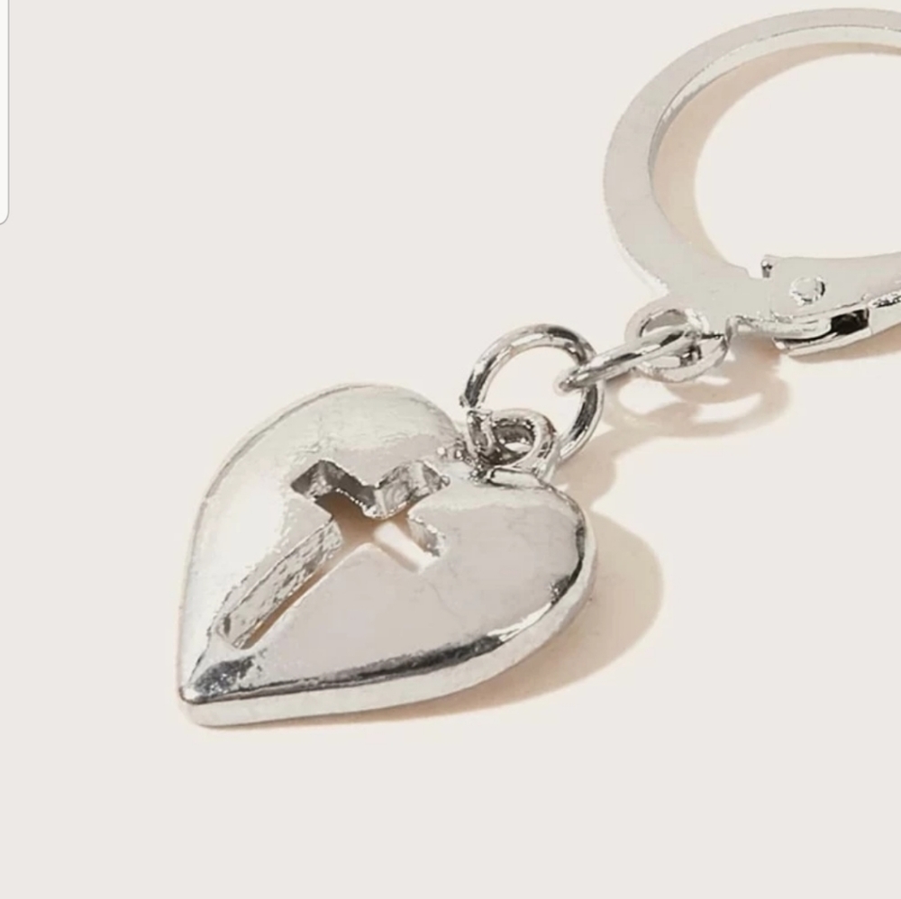 *Mimi* Cross and Heart Earrings - Picture 4 of 4